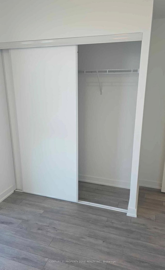 2117 - 15 Skyridge Drive