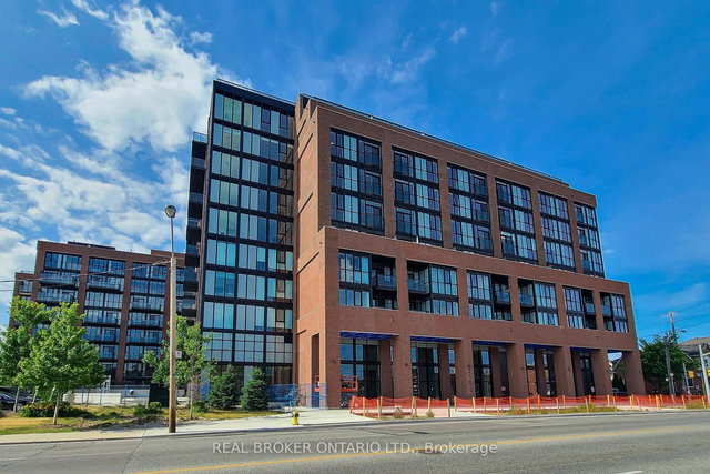 915 - 2300 St Clair Avenue W