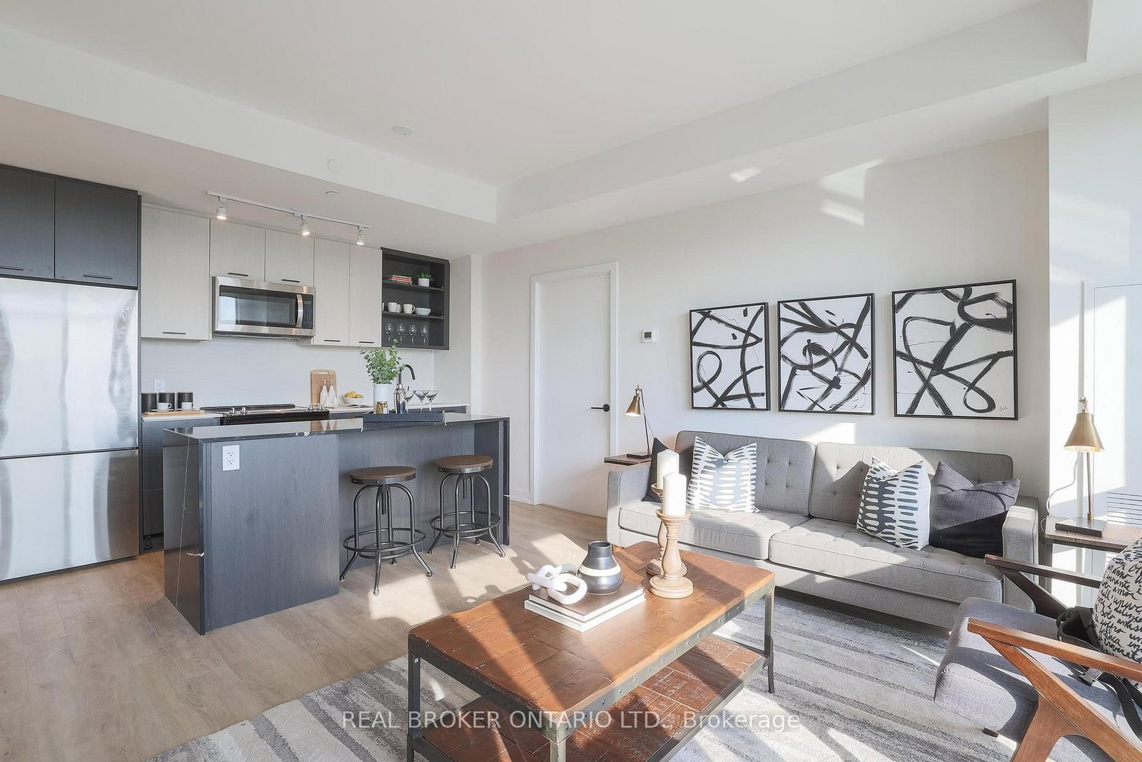 2300 St Clair Avenue W, Unit 915 - Photo 11