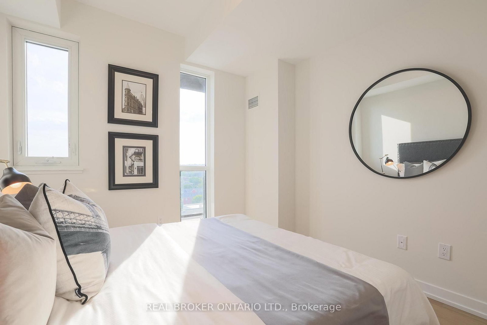 2300 St Clair Avenue W, Unit 915 - Photo 15