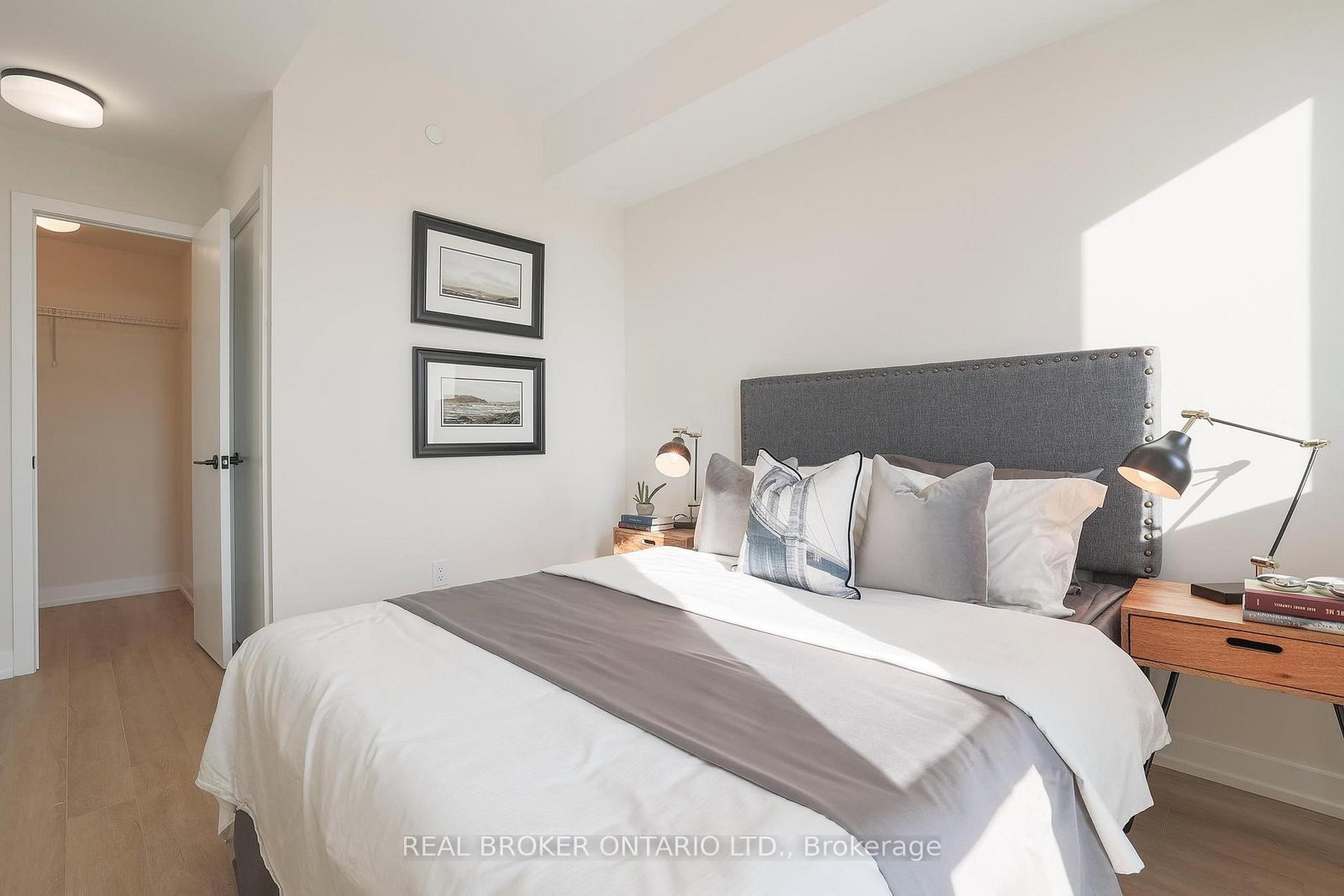 2300 St Clair Avenue W, Unit 915 - Photo 16