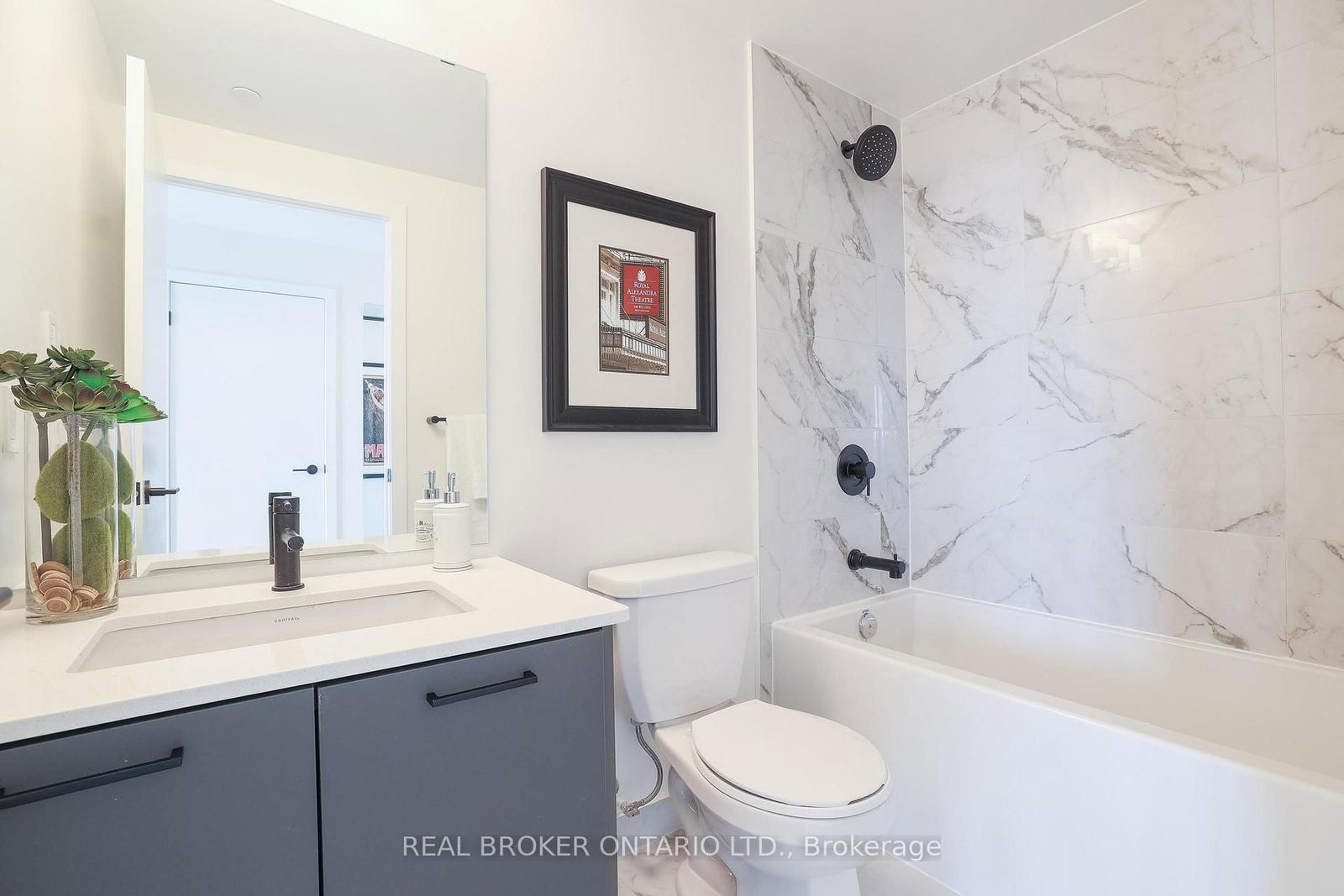 2300 St Clair Avenue W, Unit 915 - Photo 22