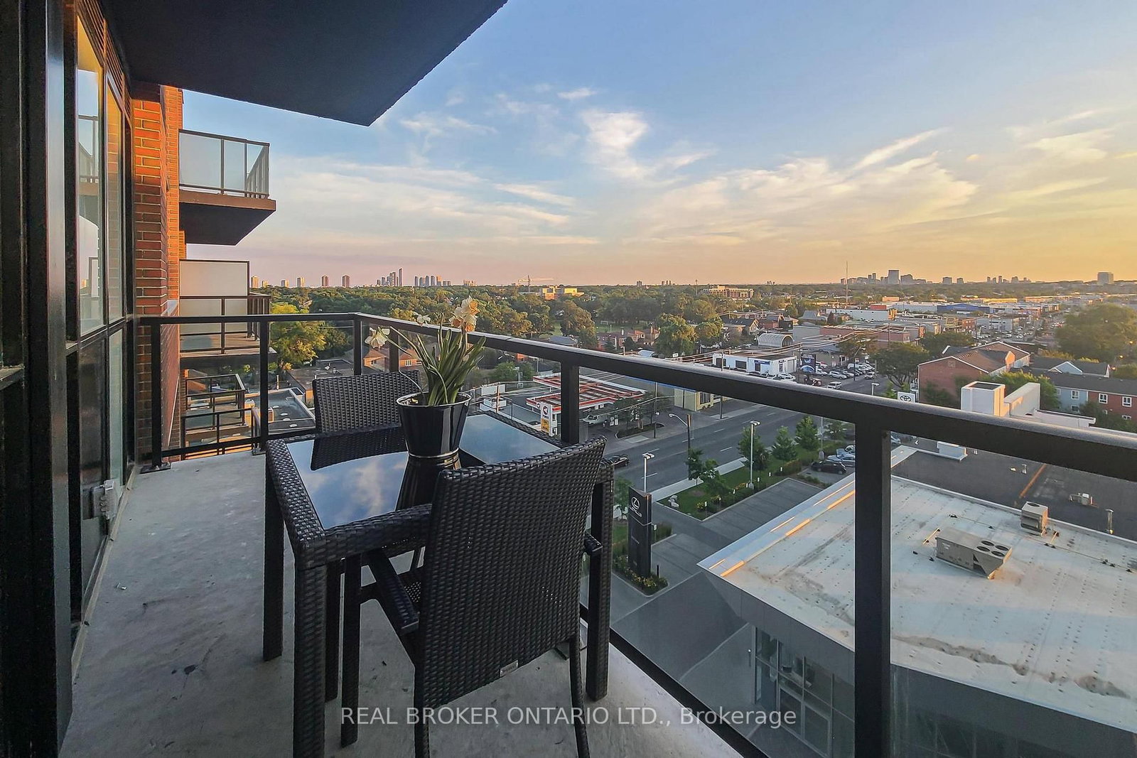 2300 St Clair Avenue W, Unit 915 - Photo 23