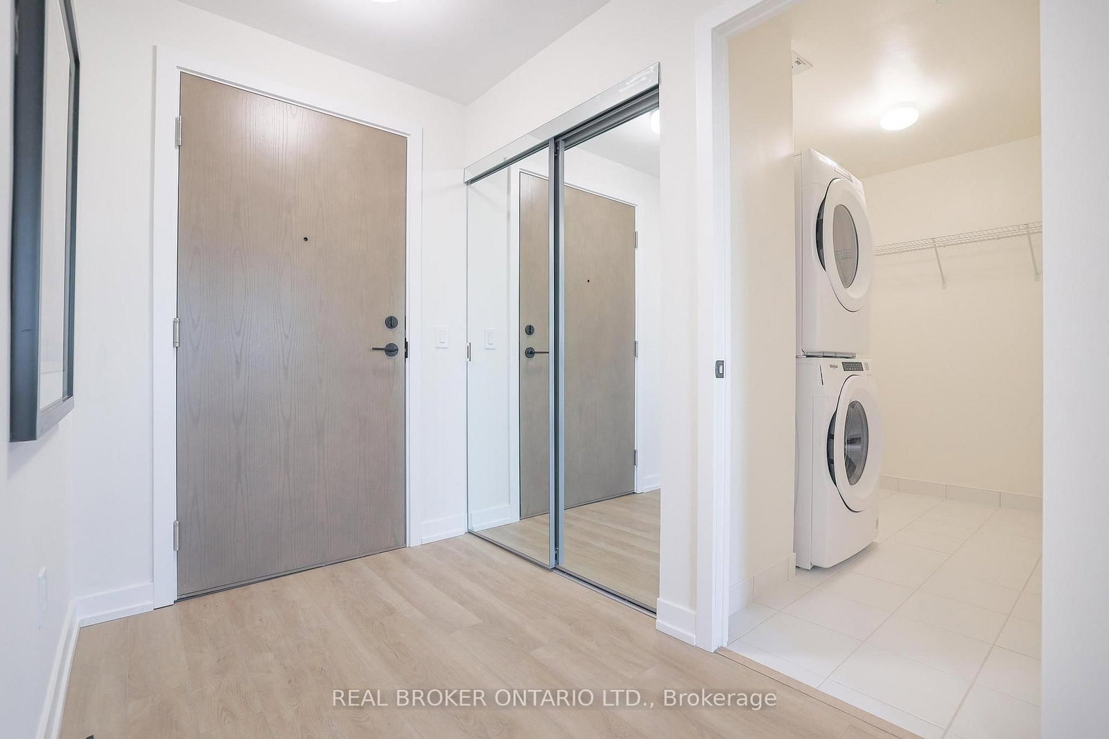 2300 St Clair Avenue W, Unit 915 - Photo 28