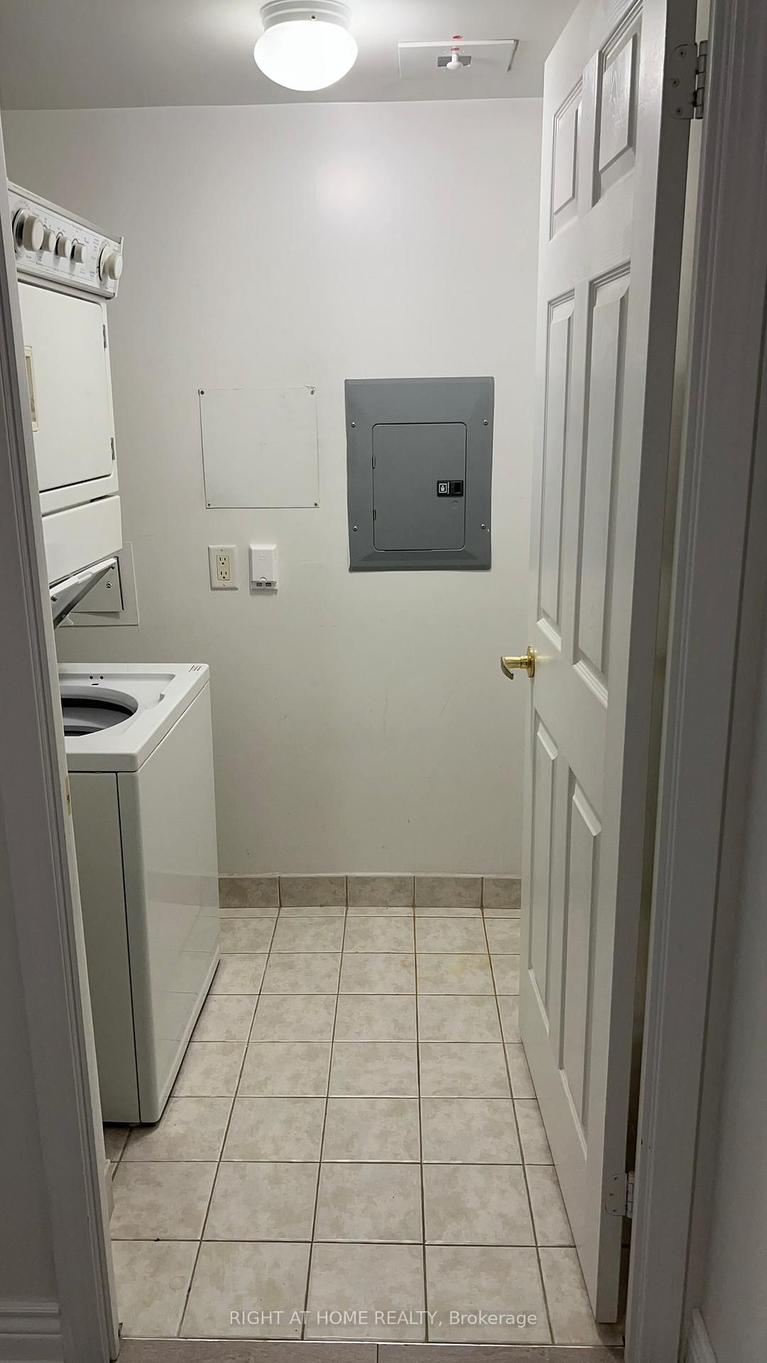 25 Kingsbridge Garden Circle, Unit 919 - Photo 10