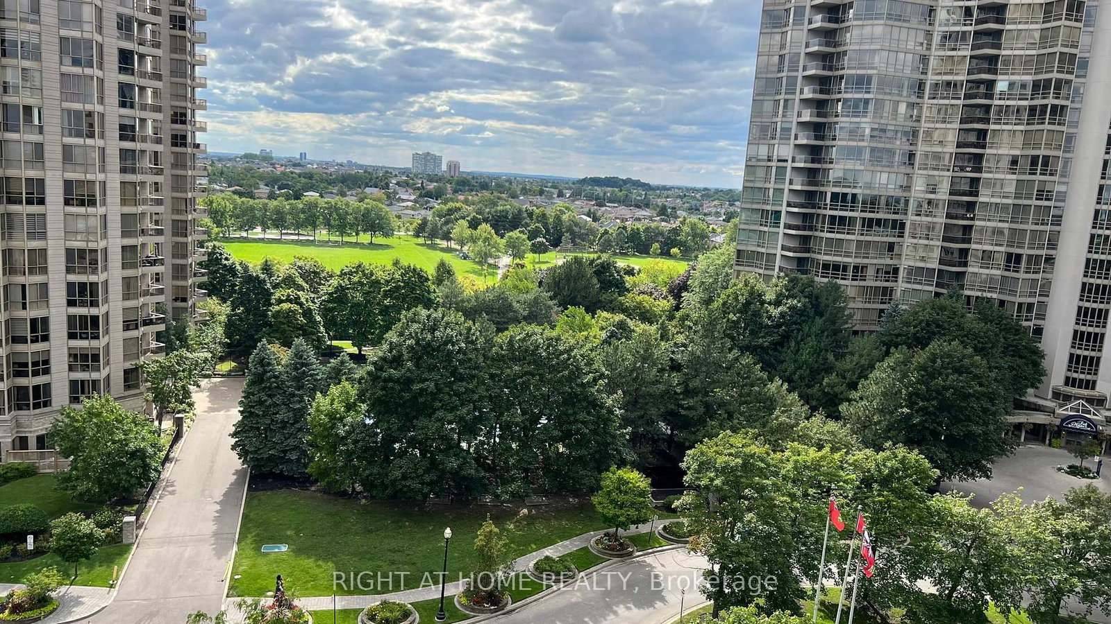 25 Kingsbridge Garden Circle, Unit 919 - Photo 12