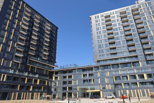 327 - 4878 Powers Common