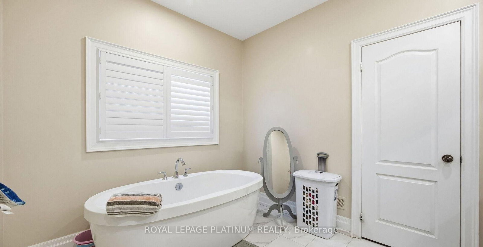 Detached House for sale at 6 West Branch Drive, Halton Hills, Ontario, L7G 0J6 - Georgetown - MLS: W13003008