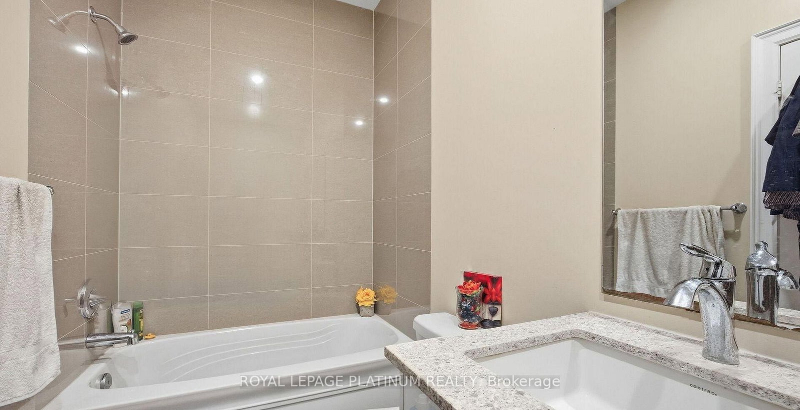 Detached House for sale at 6 West Branch Drive, Halton Hills, Ontario, L7G 0J6 - Georgetown - MLS: W13003008