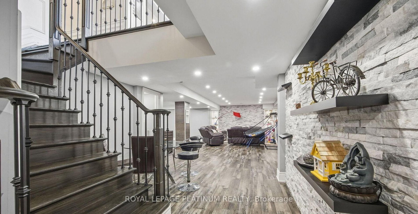 Detached House for sale at 6 West Branch Drive, Halton Hills, Ontario, L7G 0J6 - Georgetown - MLS: W13003008