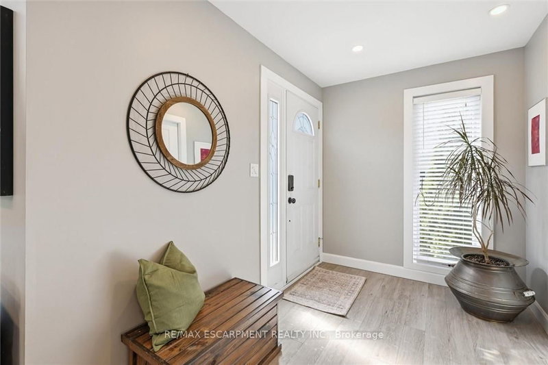 2330 Alma Dale Ave, Burlington, L7P 1S3 | Image 3