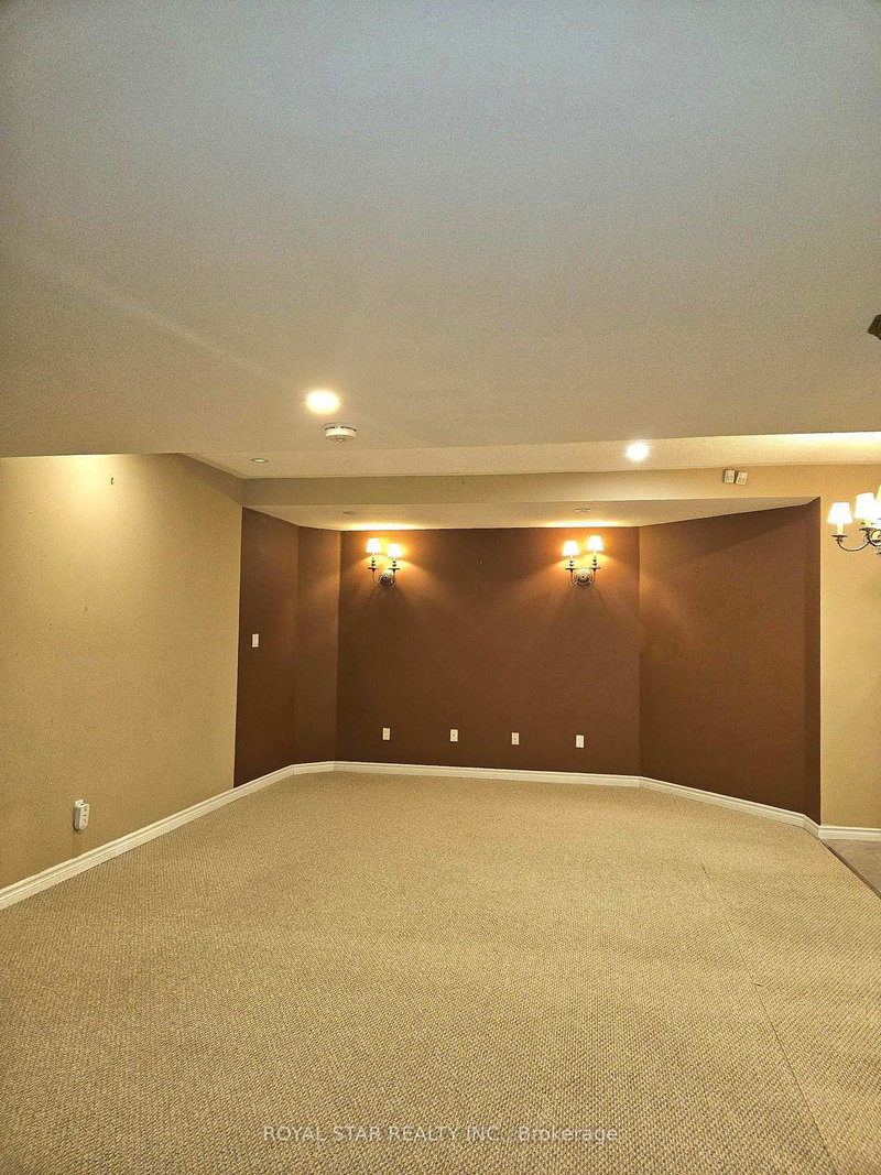 Bsmt - 2257 Manor Hill Dr, Mississauga, L5M 5B8 | Image 2