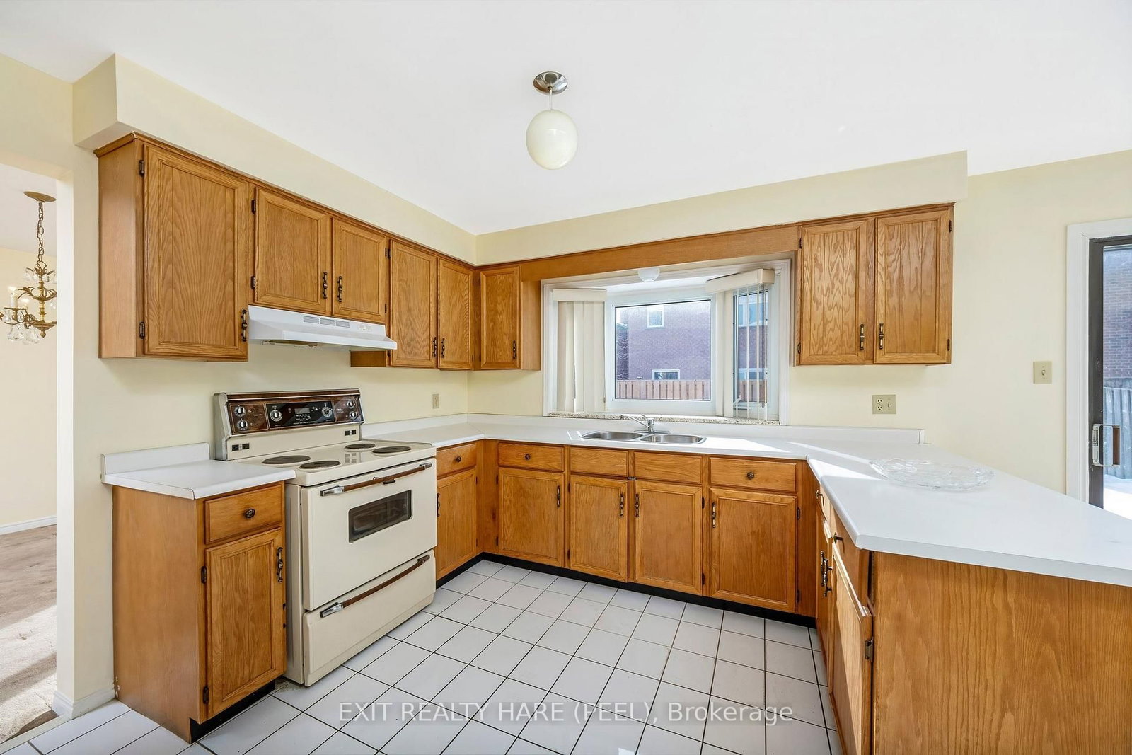 Detached House for sale at 47 Stillwater Crescent, Brampton, Ontario, L6X 3L2 - Brampton West - MLS: W13003184