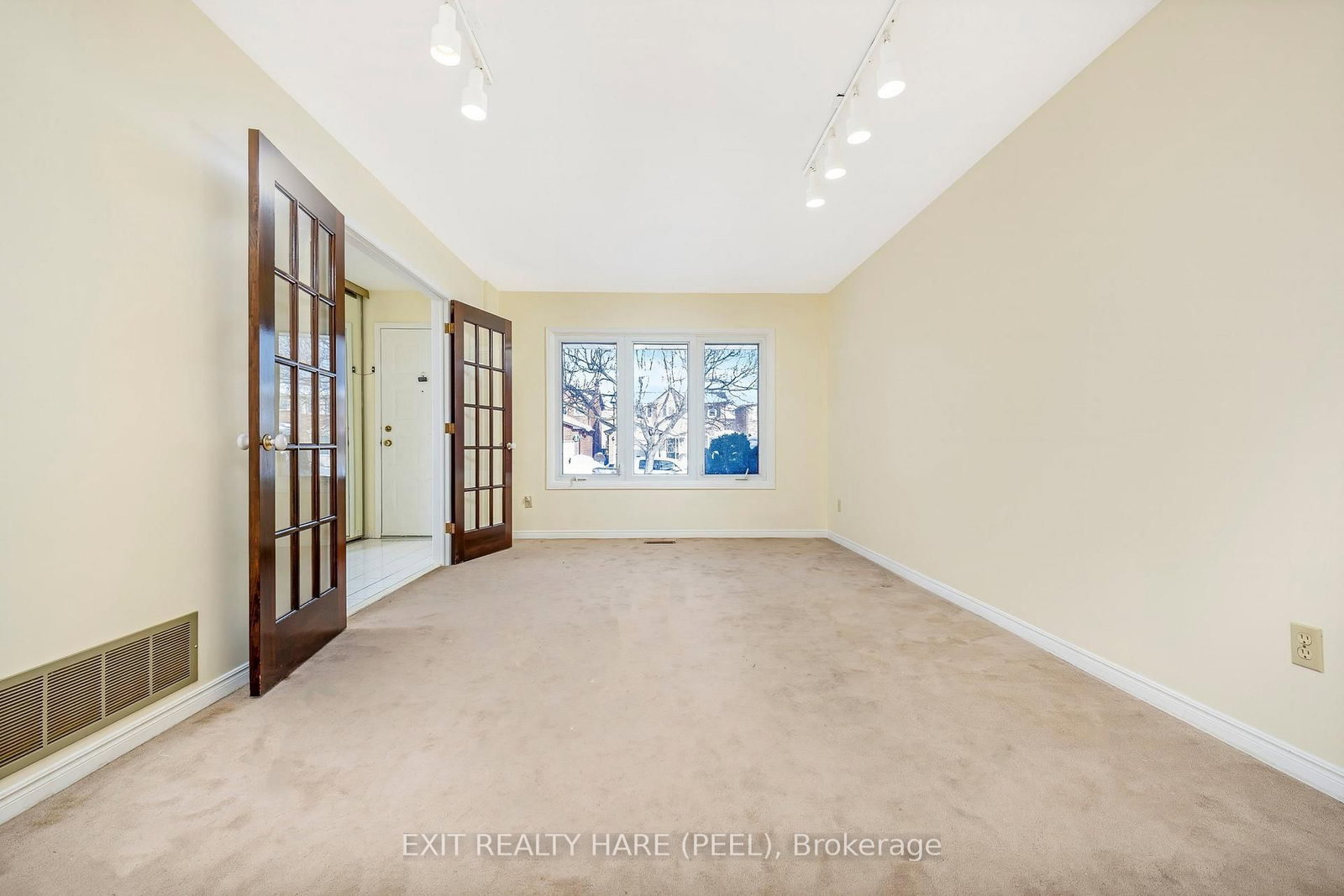 Detached House for sale at 47 Stillwater Crescent, Brampton, Ontario, L6X 3L2 - Brampton West - MLS: W13003184