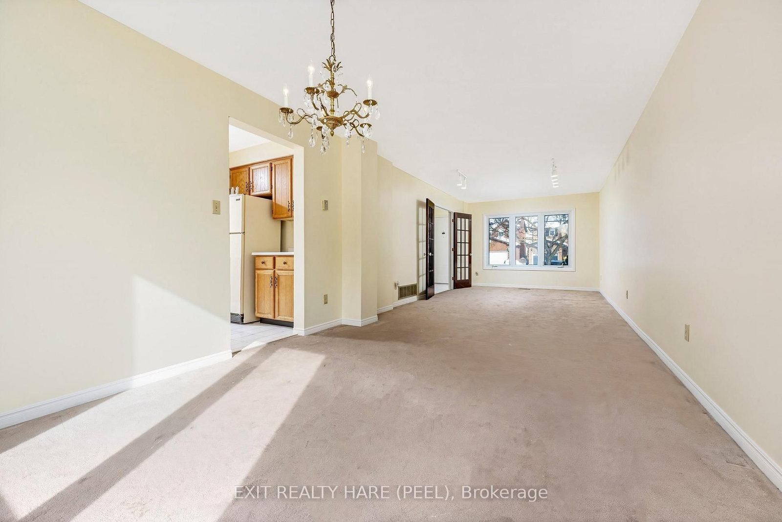 Detached House for sale at 47 Stillwater Crescent, Brampton, Ontario, L6X 3L2 - Brampton West - MLS: W13003184