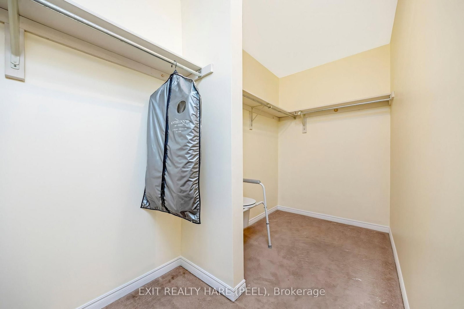 Detached House for sale at 47 Stillwater Crescent, Brampton, Ontario, L6X 3L2 - Brampton West - MLS: W13003184