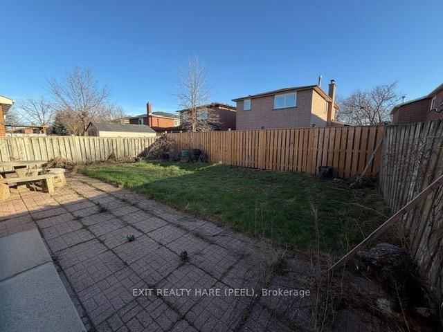 Detached House for sale at 47 Stillwater Crescent, Brampton, Ontario, L6X 3L2 - Brampton West - MLS: W13003184
