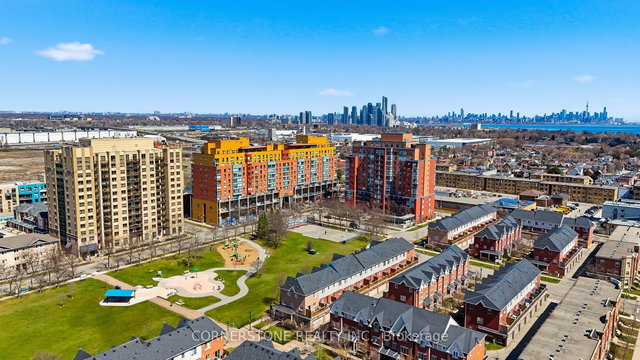 209 - 4 Elsinore Path