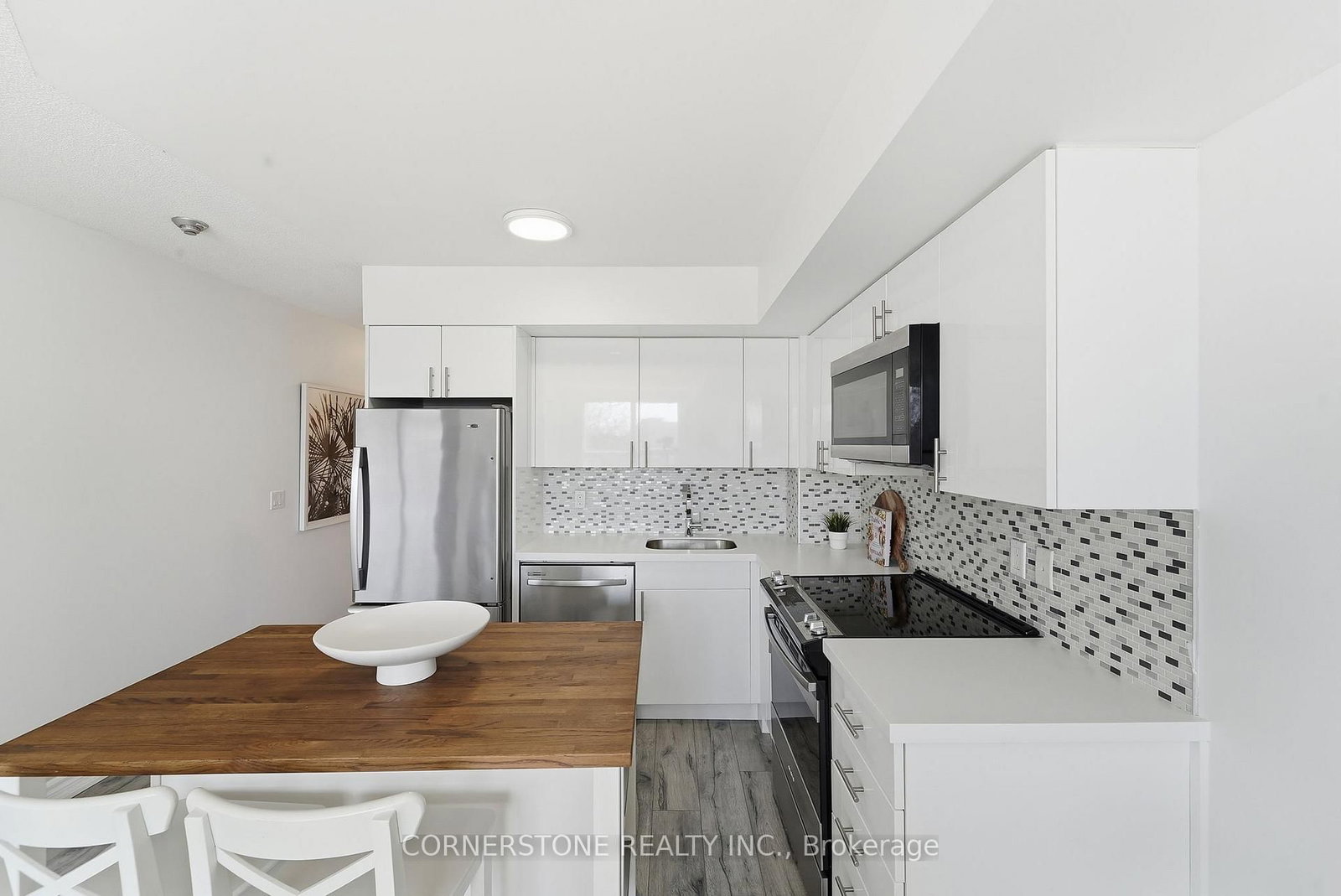 Condo for sale at 209-4 Elsinore Path, Toronto, Ontario, M8V 4G7 - New Toronto - MLS: W13003230