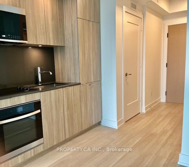 2201 - 60 Central Park Roadway Road