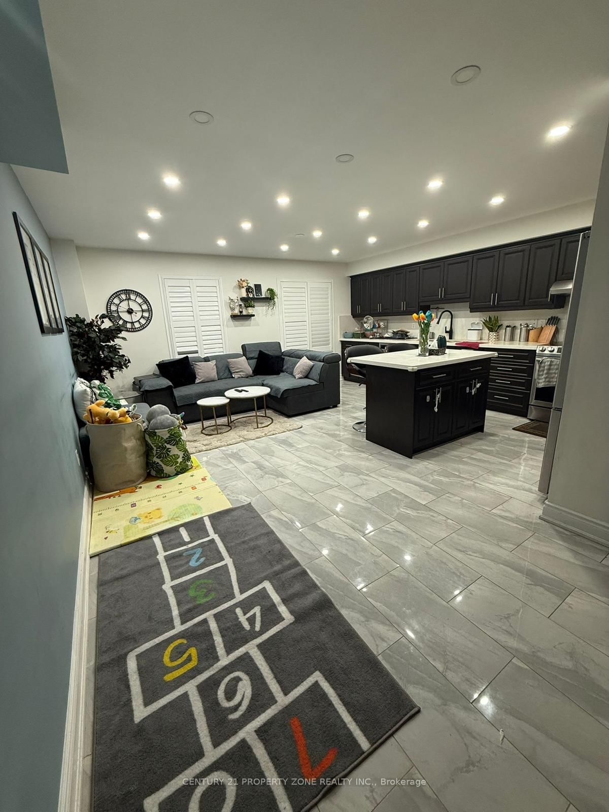 321 Aspendale Crescent - Photo 11