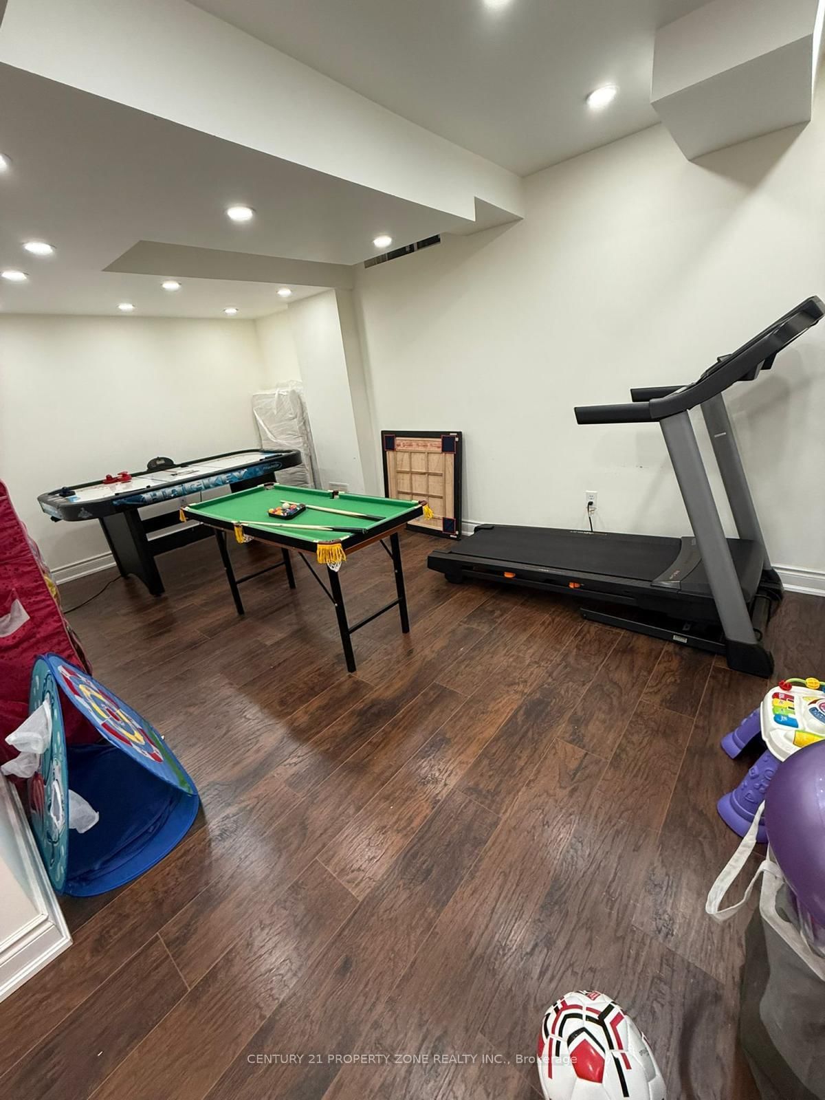 321 Aspendale Crescent - Photo 5