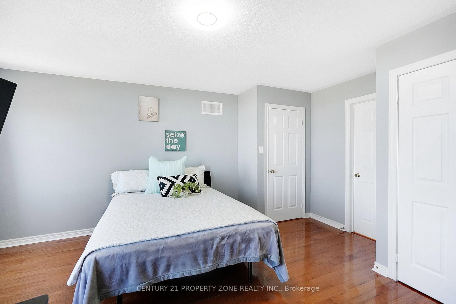 Detached House for sale at 43 Alice Springs Crescent, Brampton, Ontario, L6X 0R7 - Credit Valley - MLS: W13003462