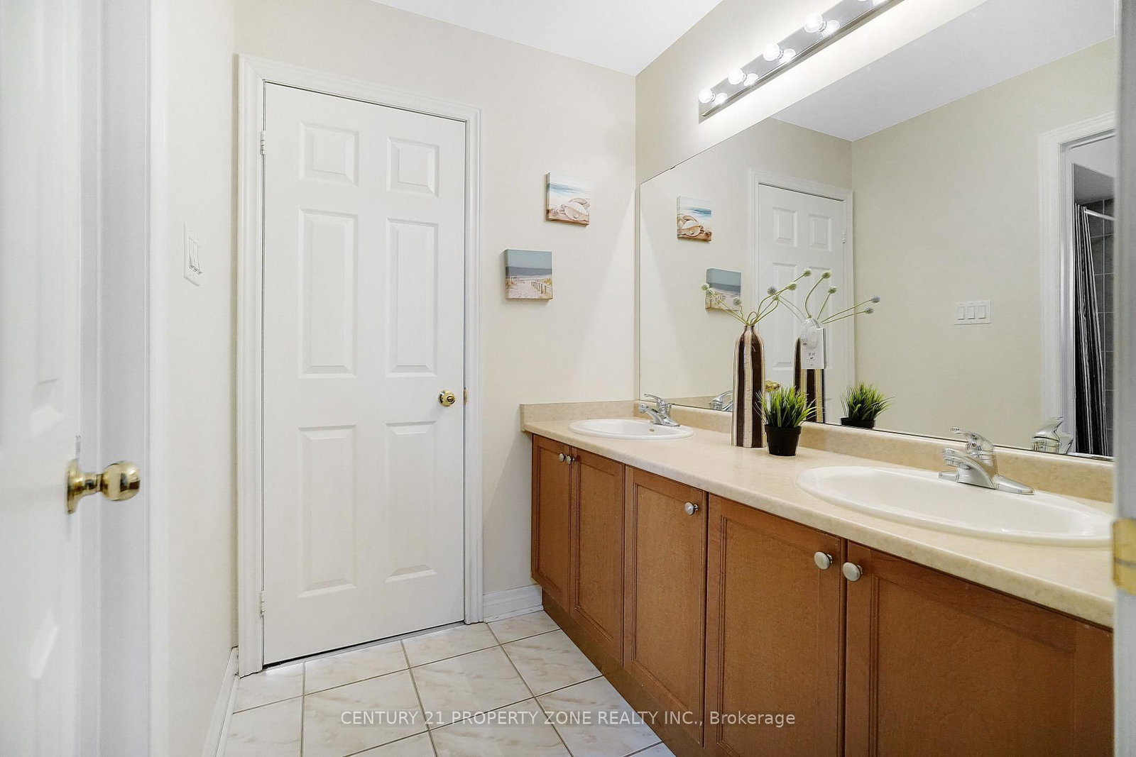 Detached House for sale at 43 Alice Springs Crescent, Brampton, Ontario, L6X 0R7 - Credit Valley - MLS: W13003462