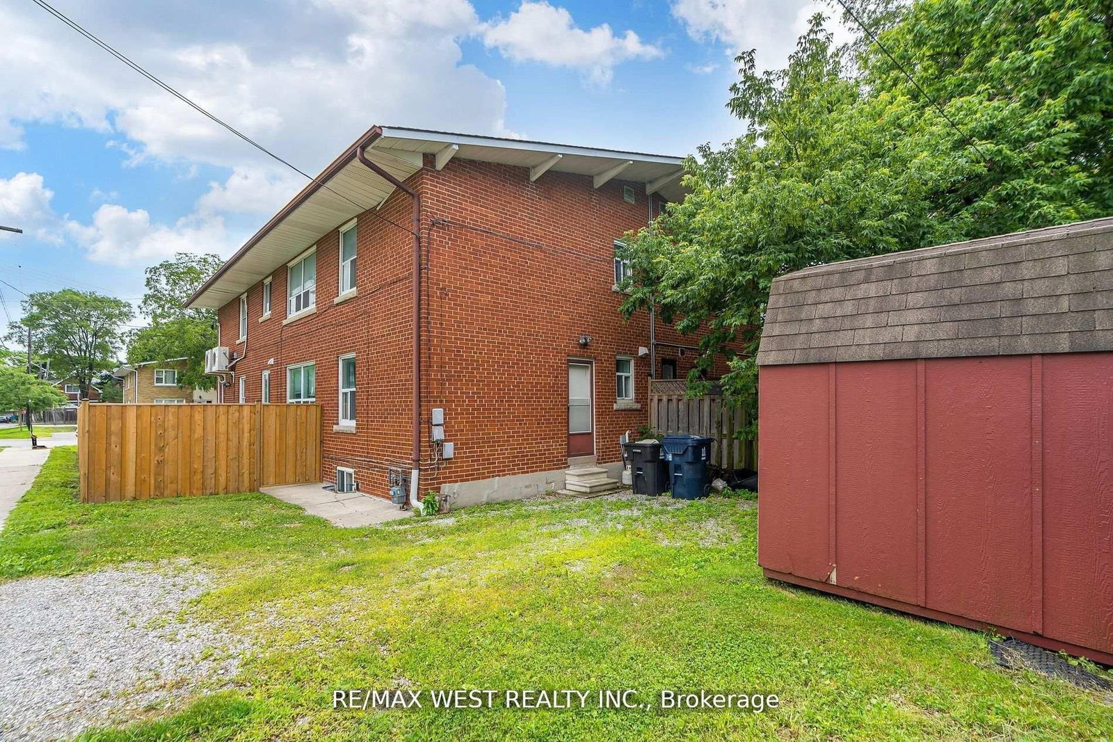 34 Penhurst Avenue, Unit Main Floor - Photo 17