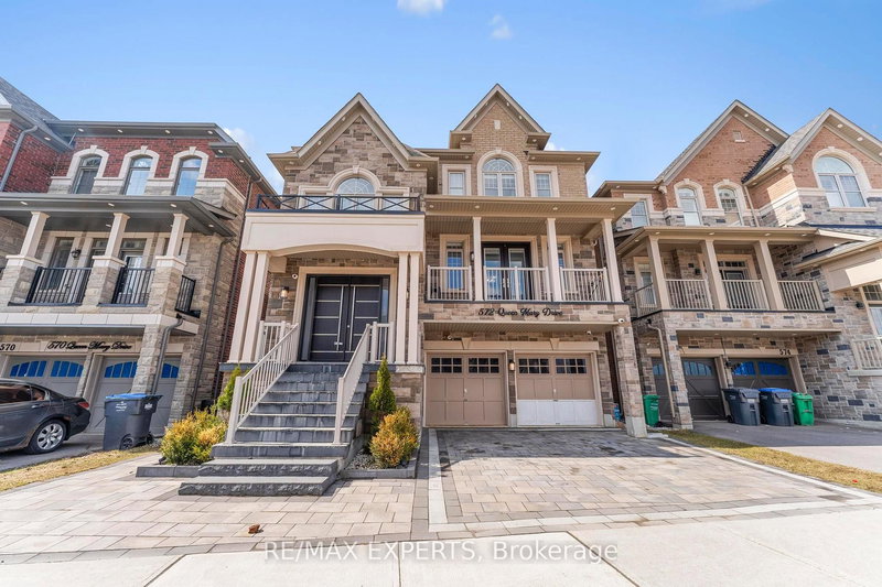 572 Queen Mary Dr, Brampton, Ontario