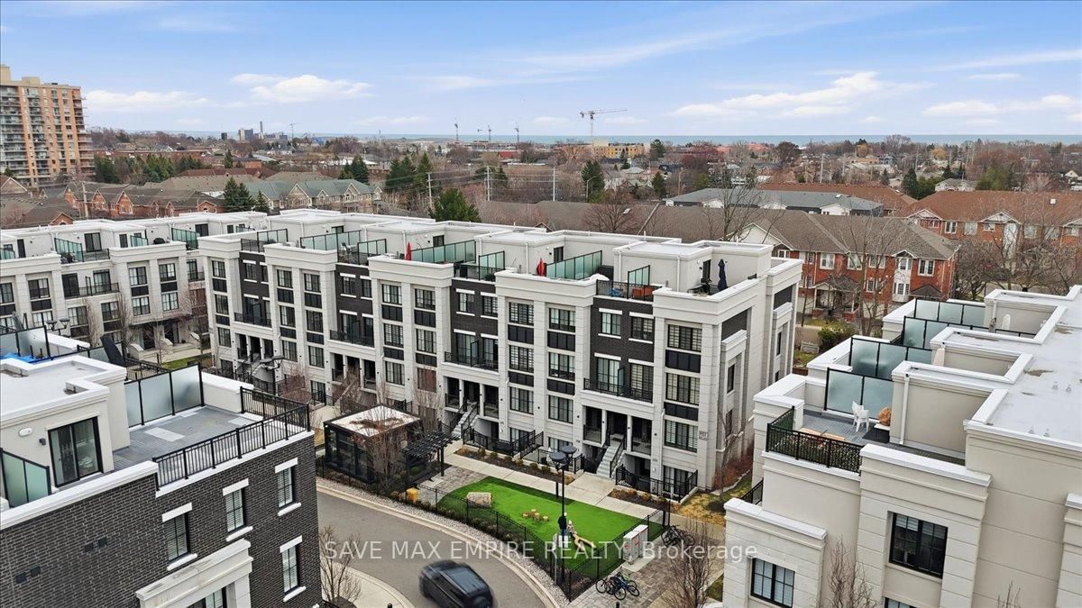 652 Cricklewood Drive, Unit 227