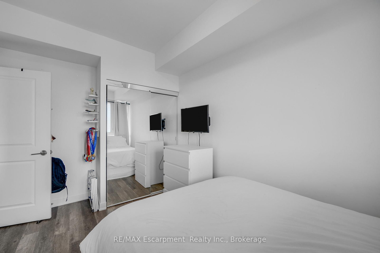 2007 James Street, Unit 704 - Photo 17