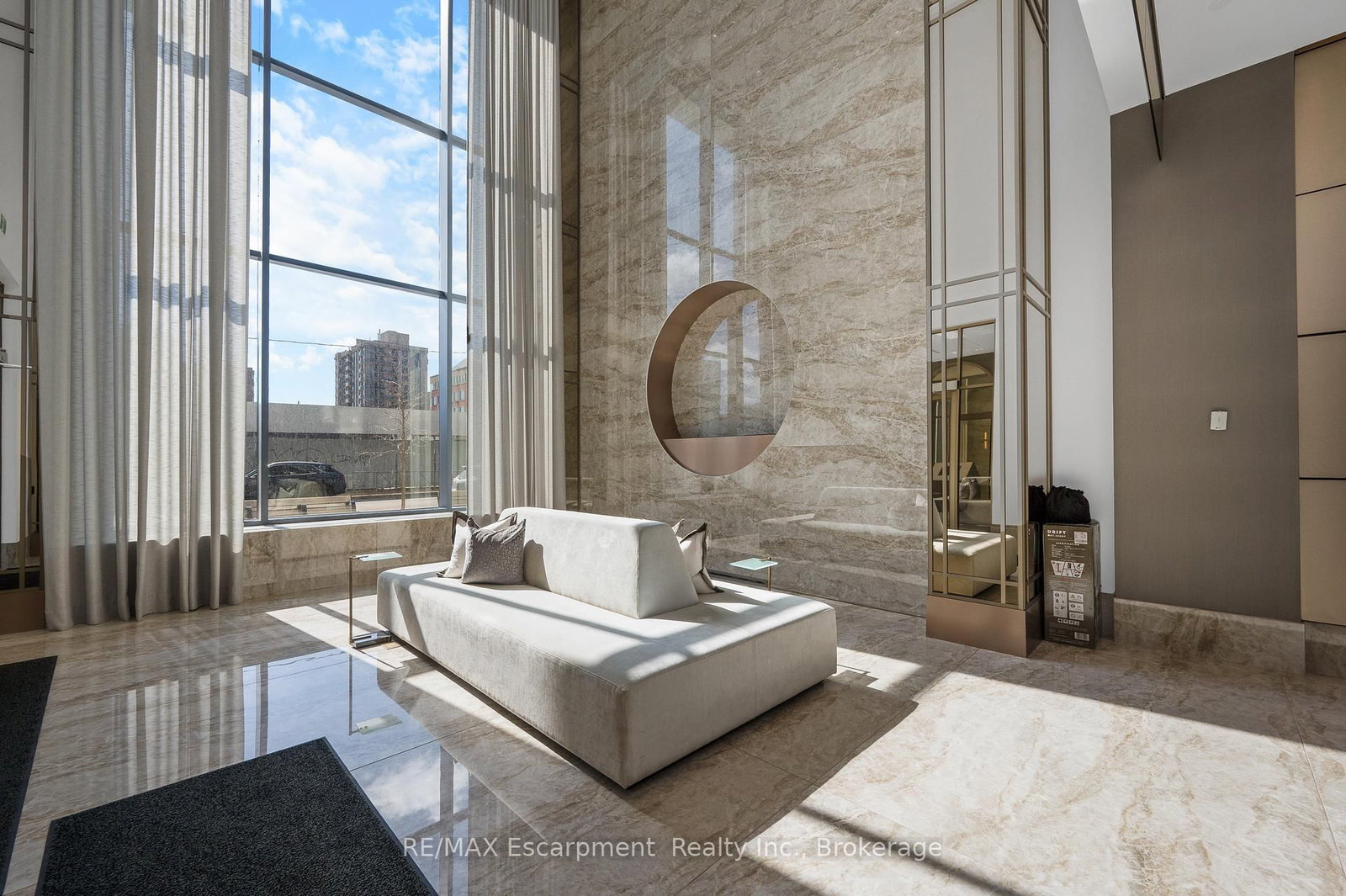 2007 James Street, Unit 704 - Photo 2