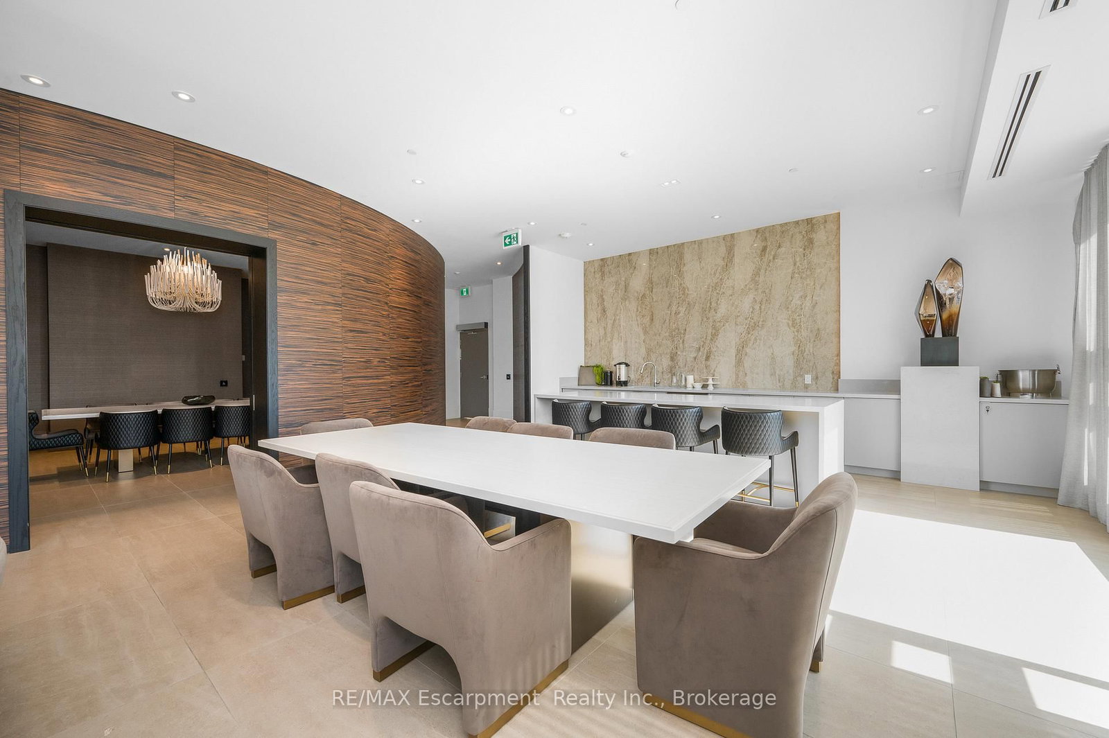 2007 James Street, Unit 704 - Photo 21