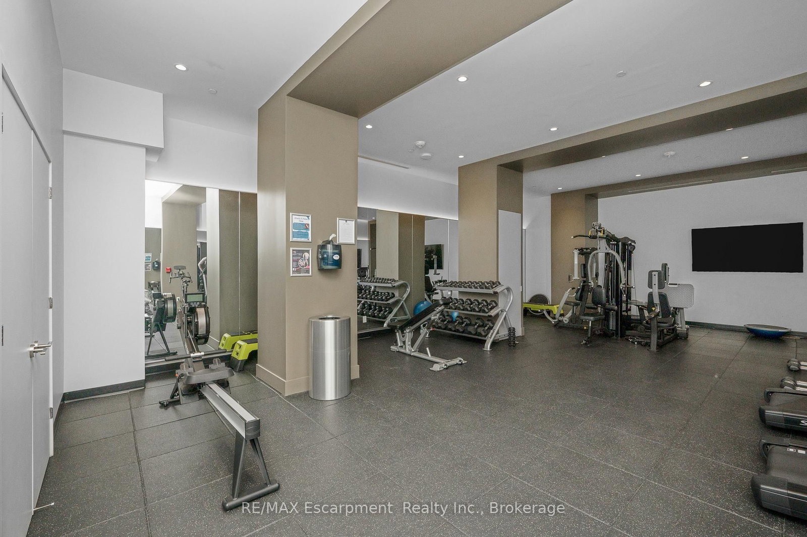 2007 James Street, Unit 704 - Photo 24