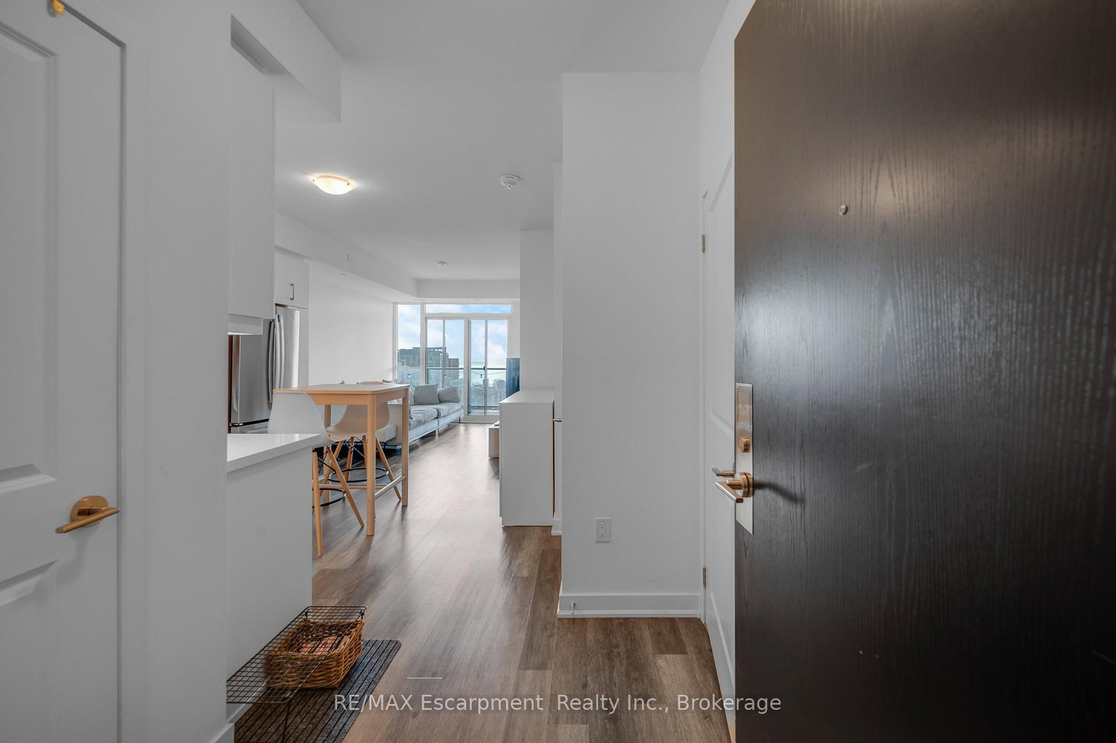 2007 James Street, Unit 704 - Photo 4