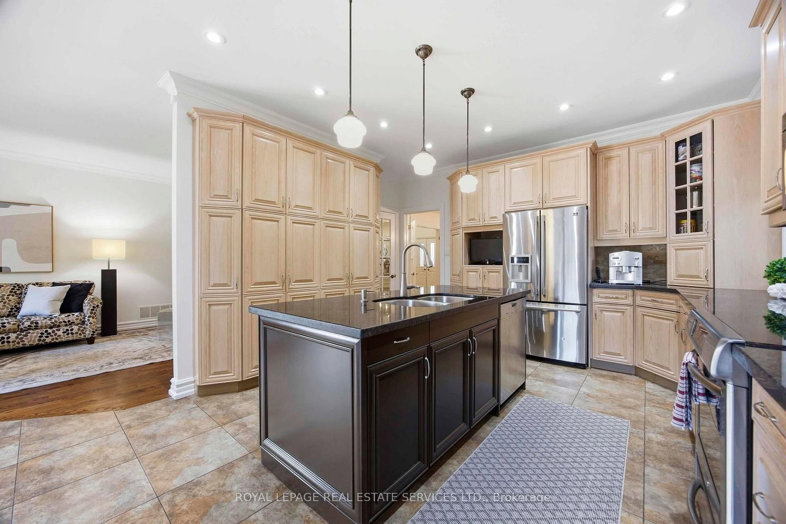 100 Rathburn Road - Photo 10