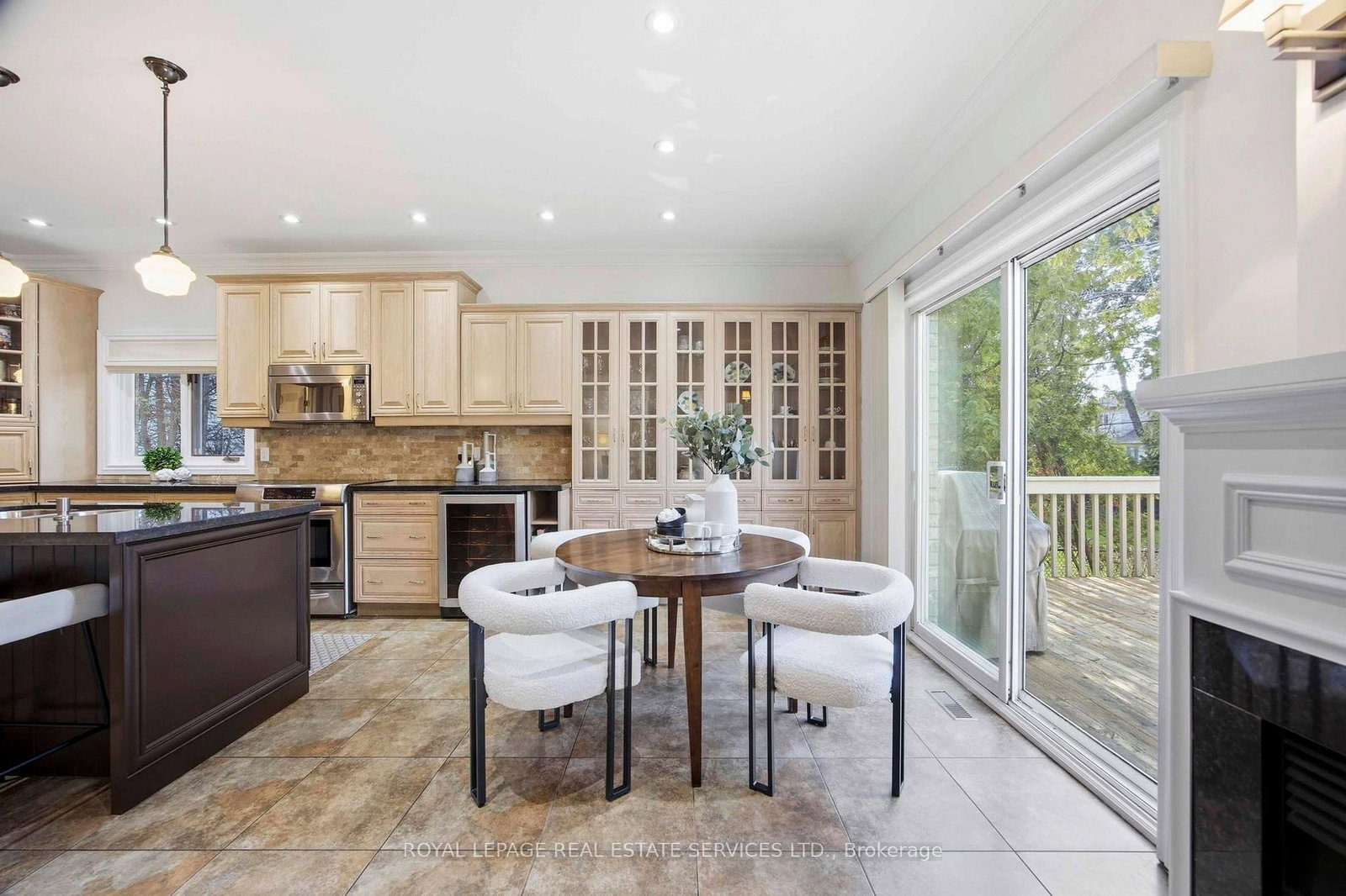 100 Rathburn Road - Photo 12