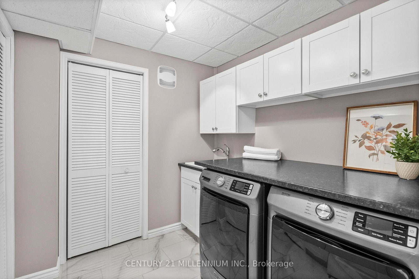 Townhouse for sale at 655 Cargill Path, Milton, Ontario, L9T 0G3 - Coates - MLS: W13003582