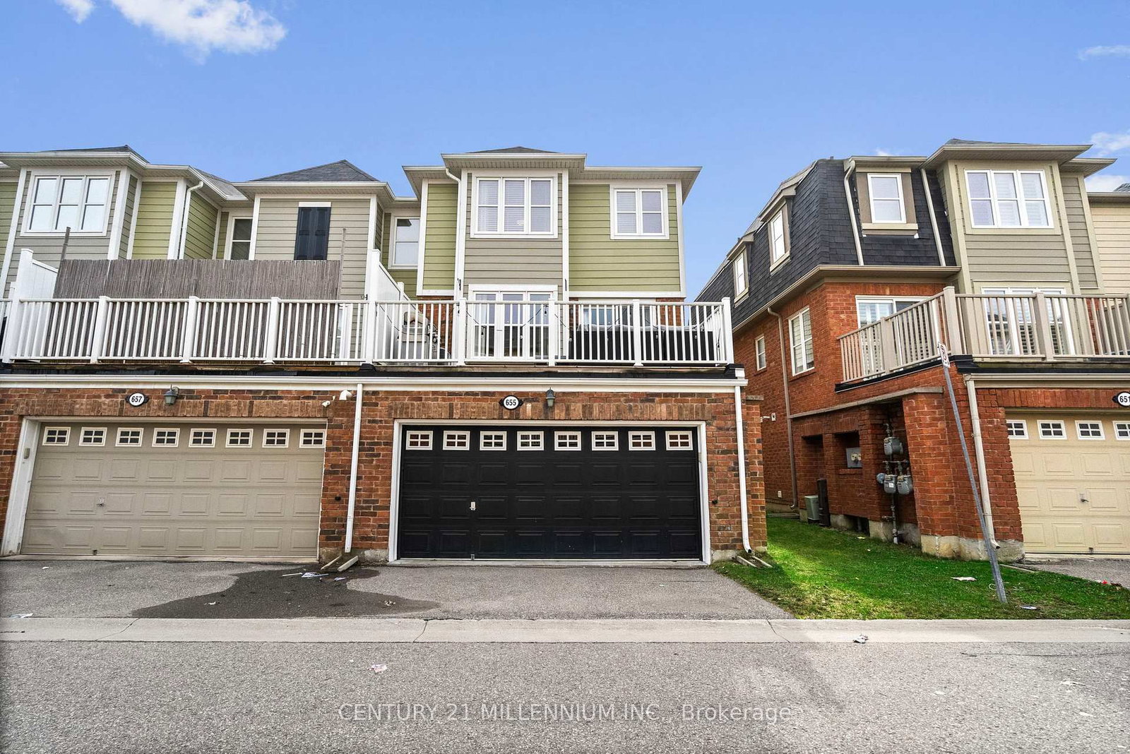 Townhouse for sale at 655 Cargill Path, Milton, Ontario, L9T 0G3 - Coates - MLS: W13003582