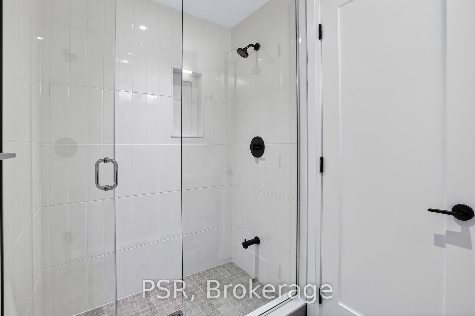 218 Aileen Avenue, Unit B - Photo 17