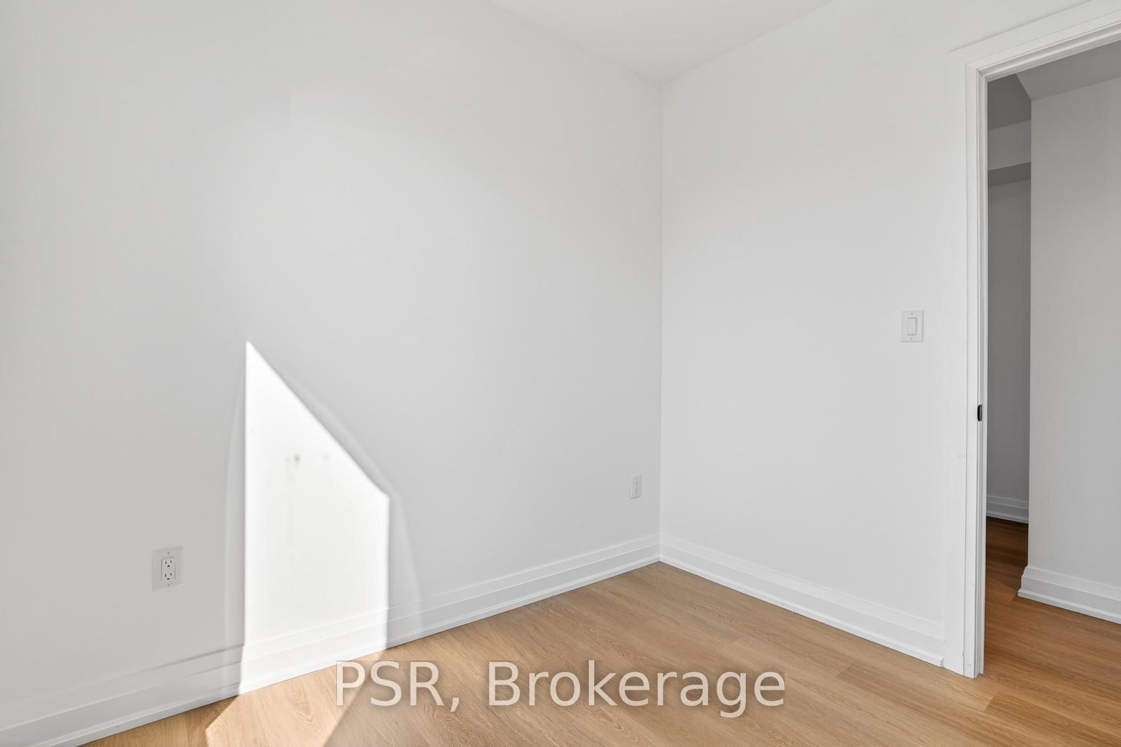 218 Aileen Avenue, Unit B - Photo 24