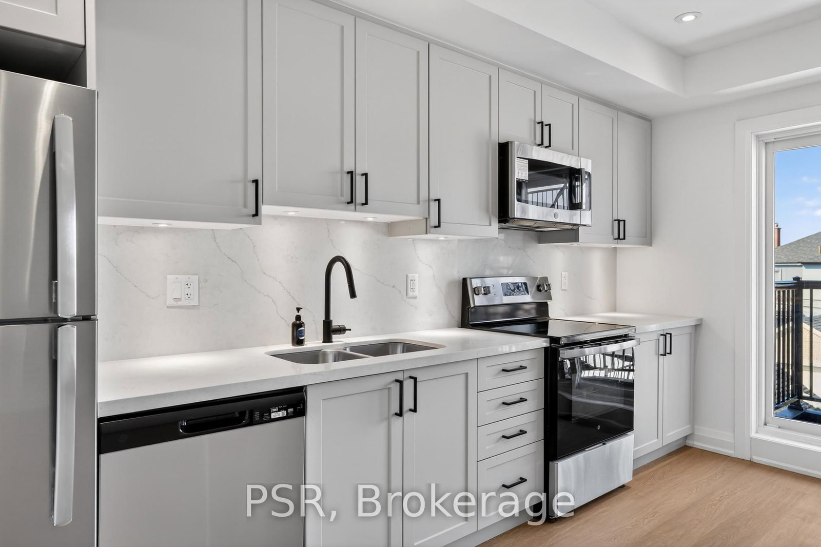 218 Aileen Avenue, Unit B - Photo 8