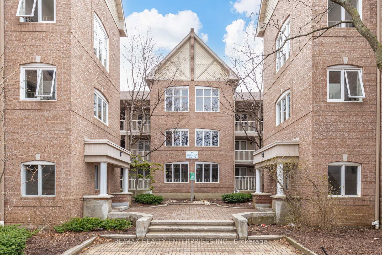 85 Bristol Road E, Unit 156