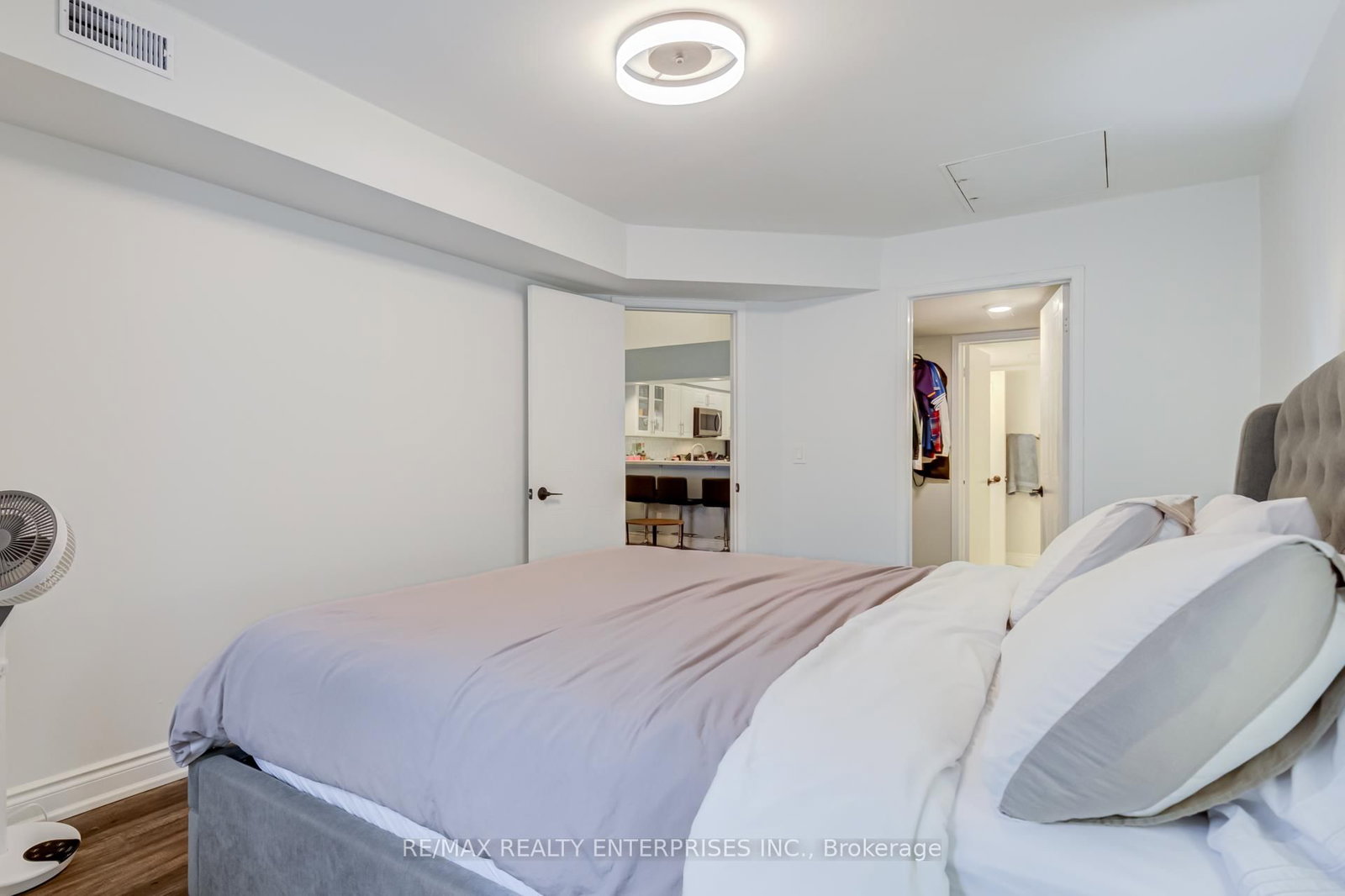 85 Bristol Road E, Unit 156 - Photo 21