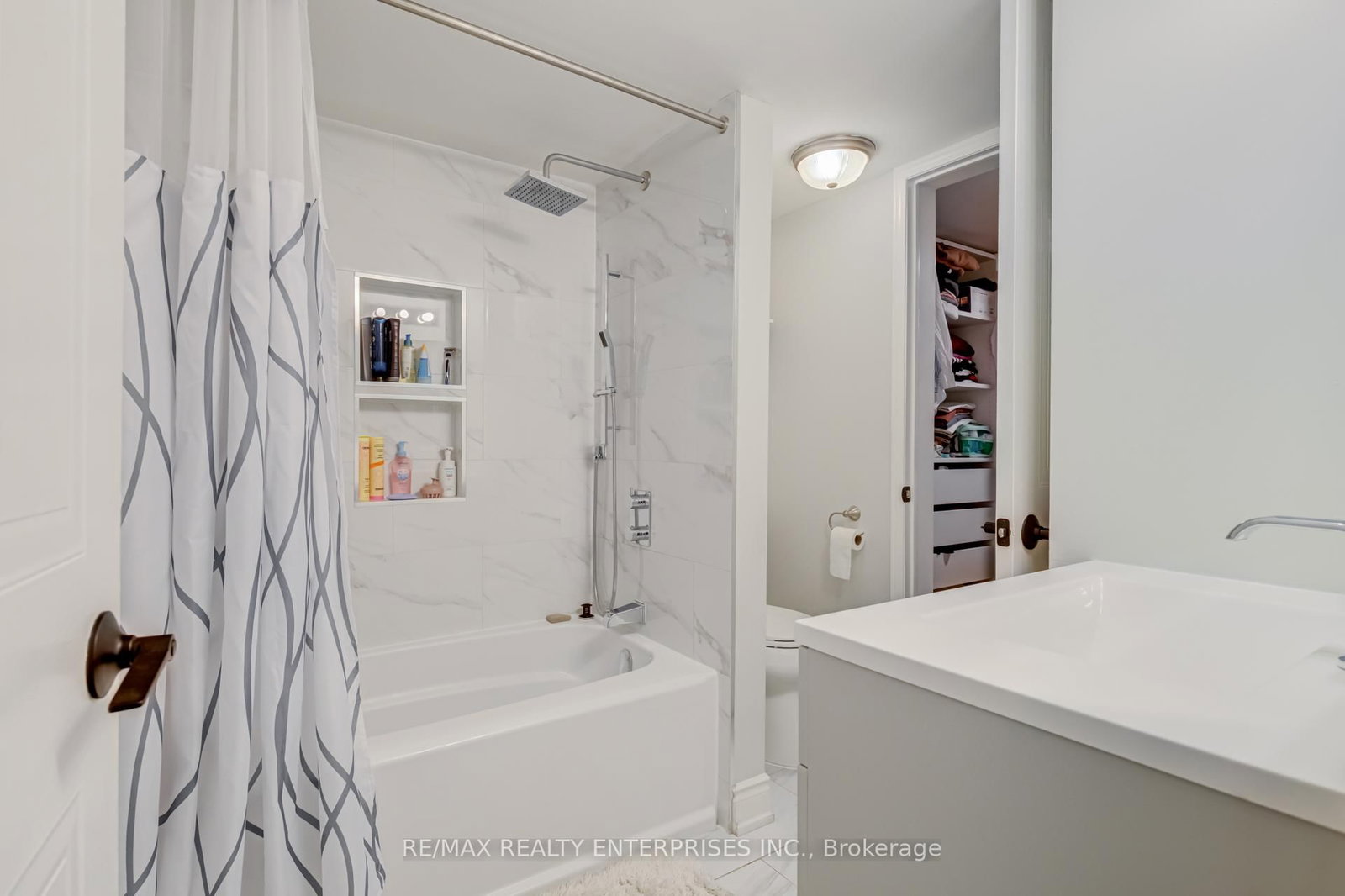 85 Bristol Road E, Unit 156 - Photo 24