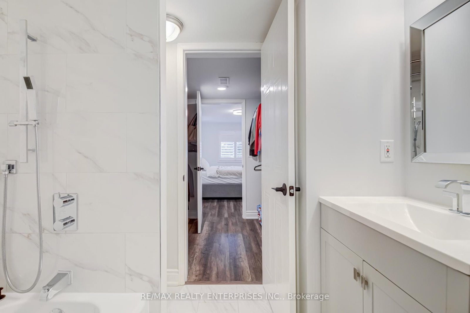 85 Bristol Road E, Unit 156 - Photo 25