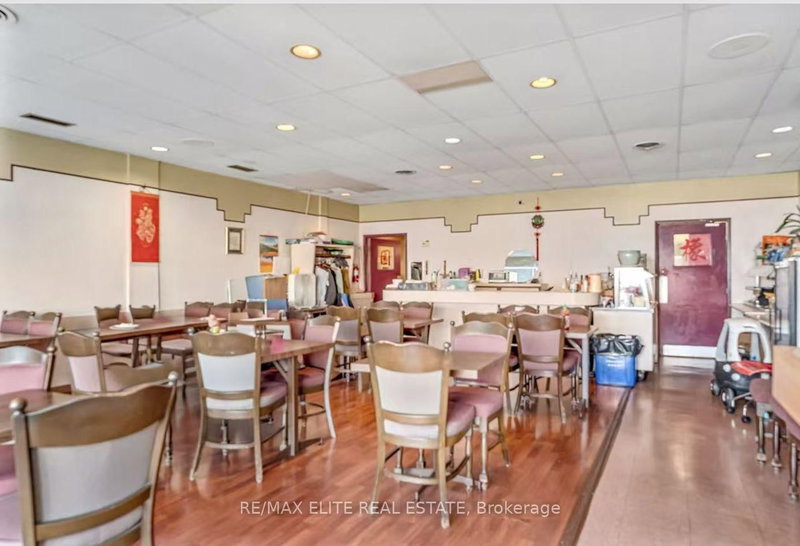 128 Speers Rd, Oakville, L6K 2E7 | Image 3