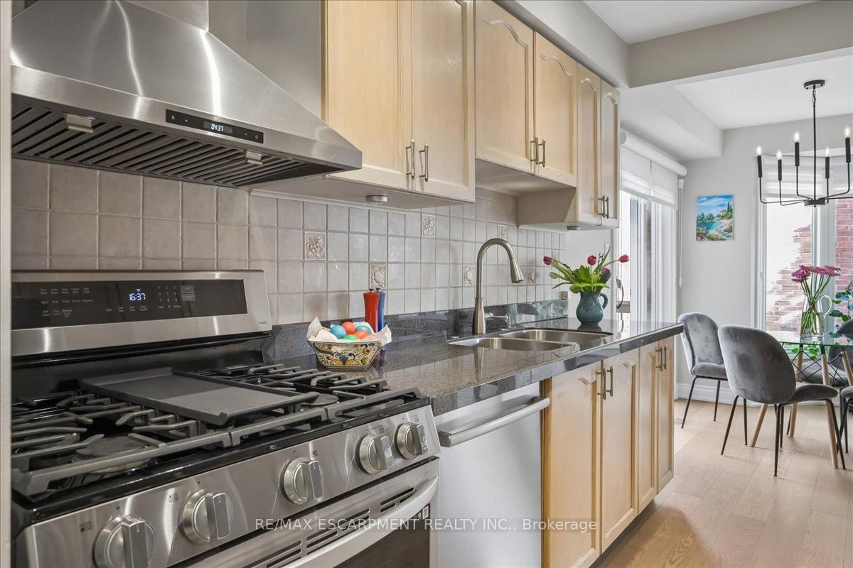 Detached House for sale at 163 Romain Crescent, Oakville, Ontario, L6H 5A7 - College Park - MLS: W13003754