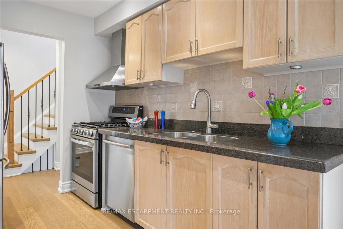 Detached House for sale at 163 Romain Crescent, Oakville, Ontario, L6H 5A7 - College Park - MLS: W13003754